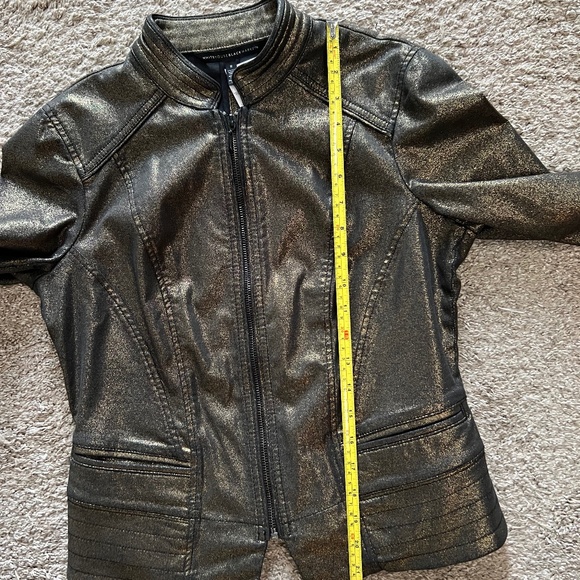 WHBM Coated Stretch Denim Cropped PartyJacket in Metallic Gold Over Black Size 8 - Picture 5 of 7